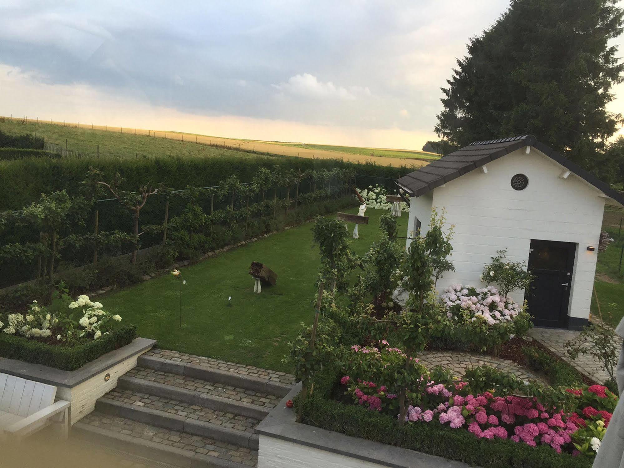 B&B Montenakerhof Riemst Exterior foto
